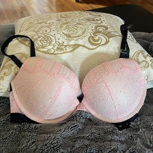 NWOT VS Very Sexy Push Up Bra